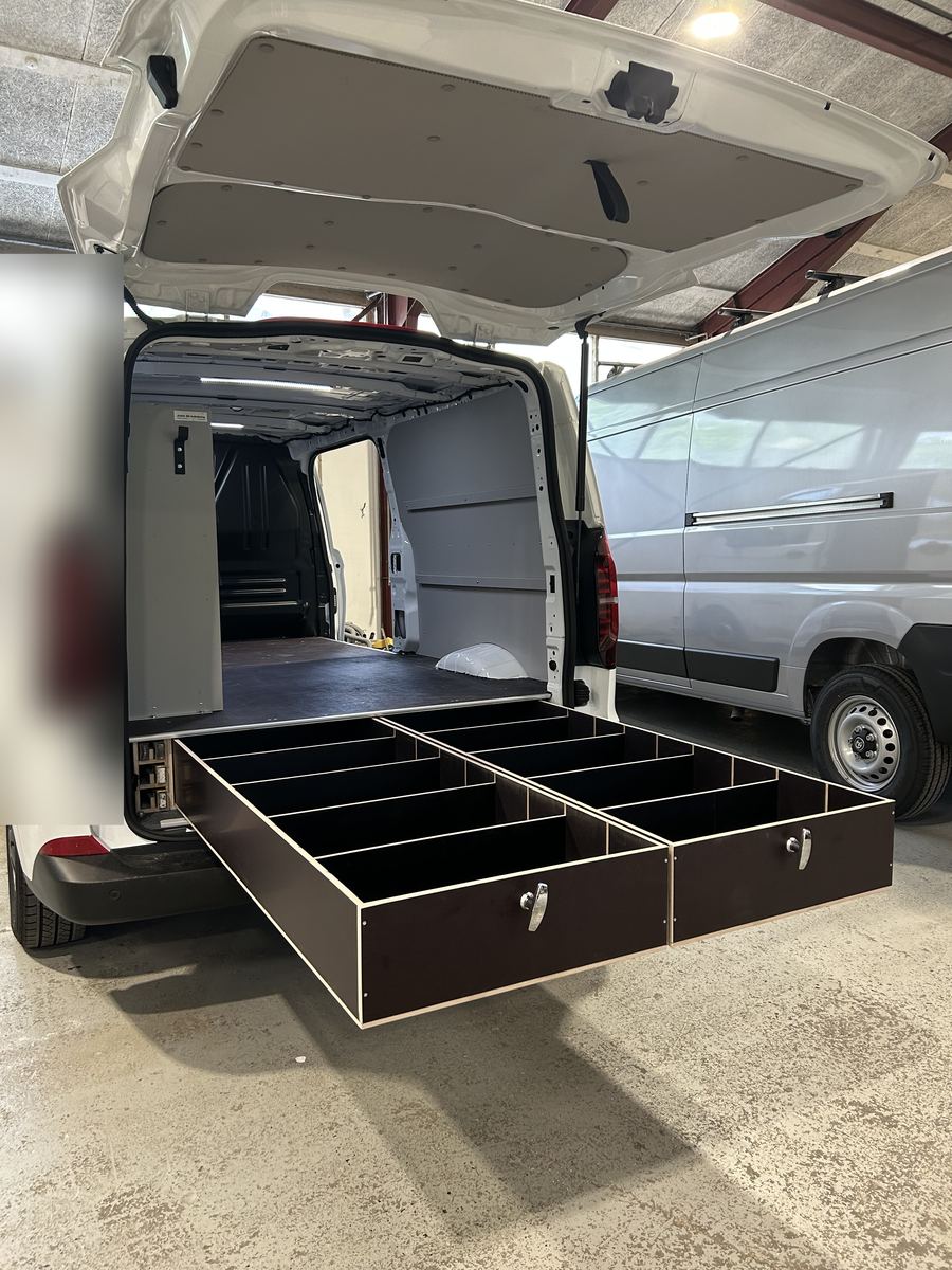 Entreprenør og byggeri – Bil 2 · VW Transporter, billede 6